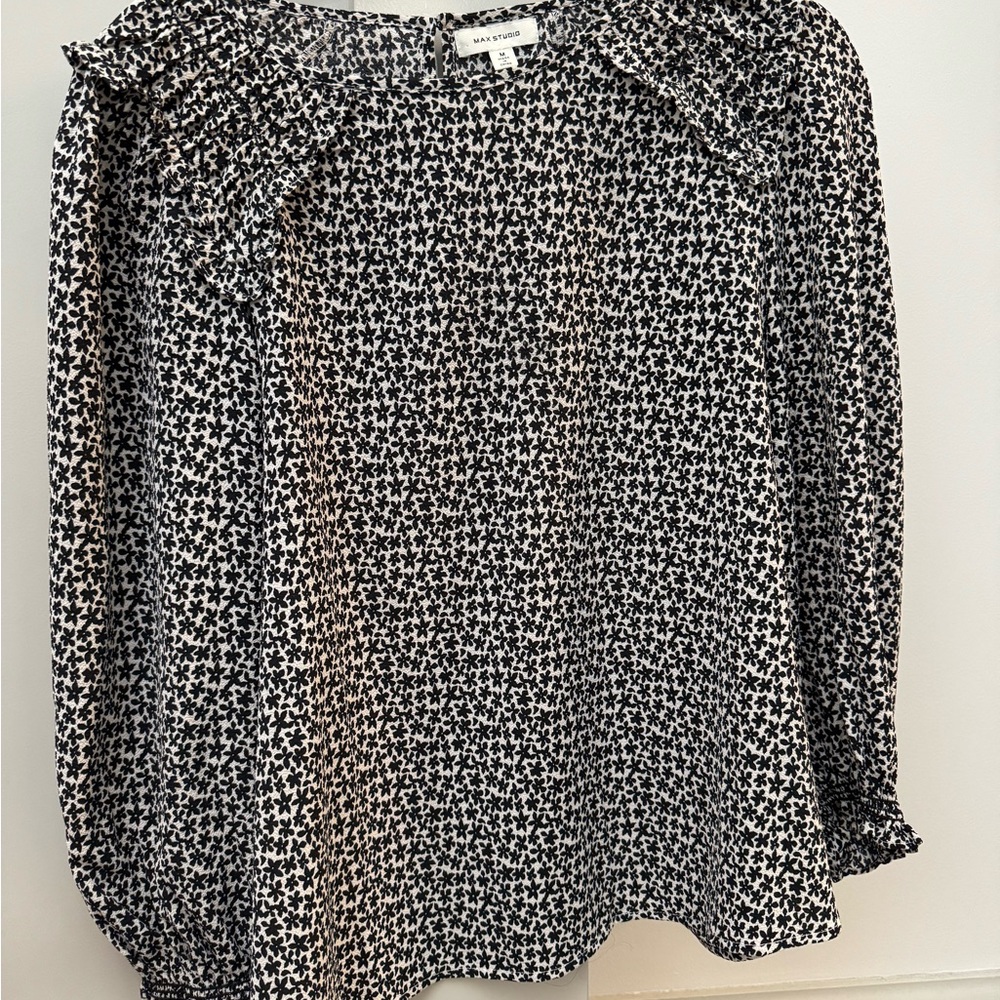 Black and White Patterned Women's Top
